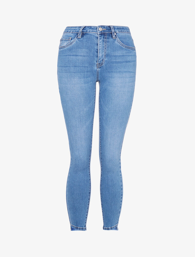 Jean 7/8 mit Schnittdetails an den Rändern - Denimblau