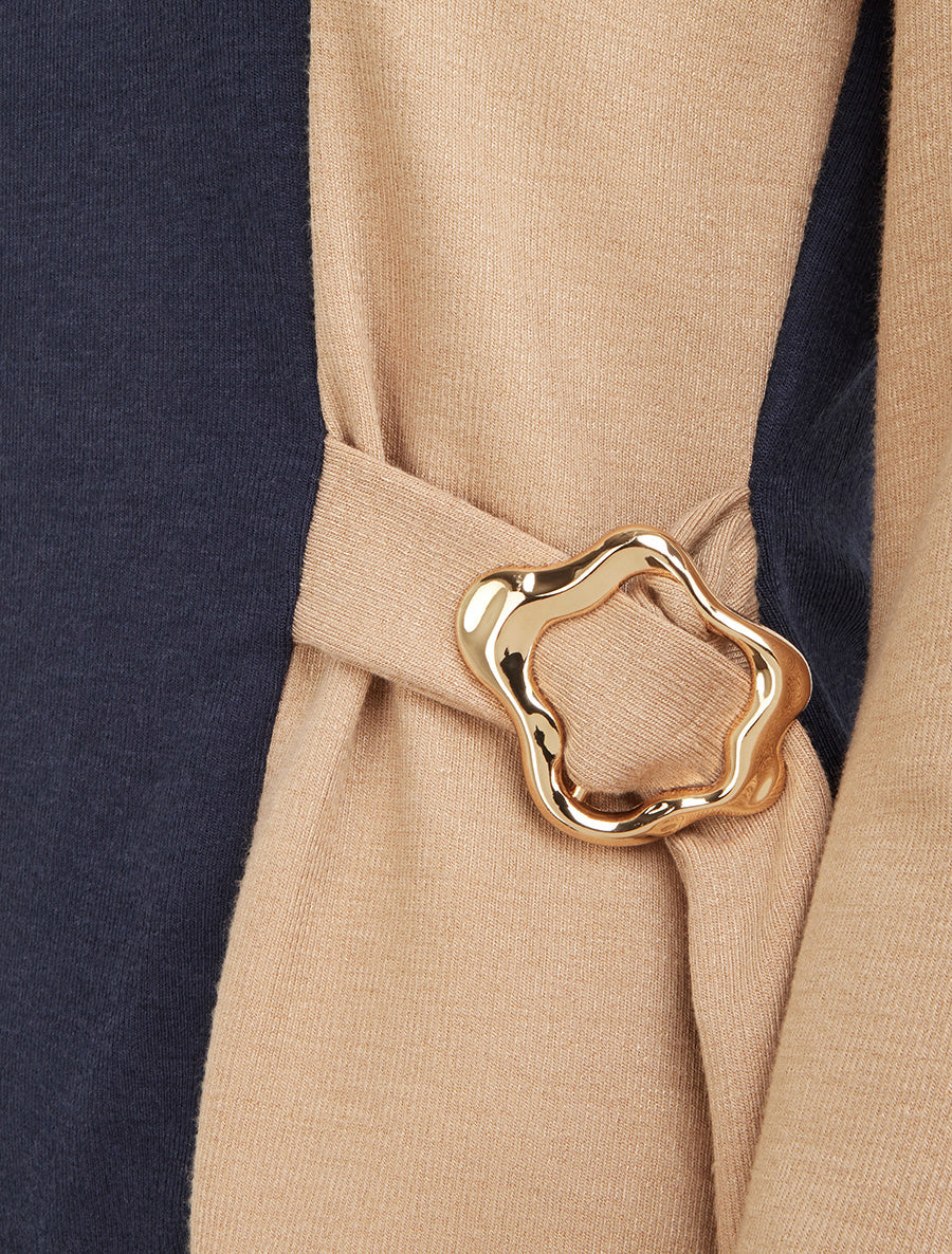 Pull fin bicolore à boucle décorative - Marine/camel - 3