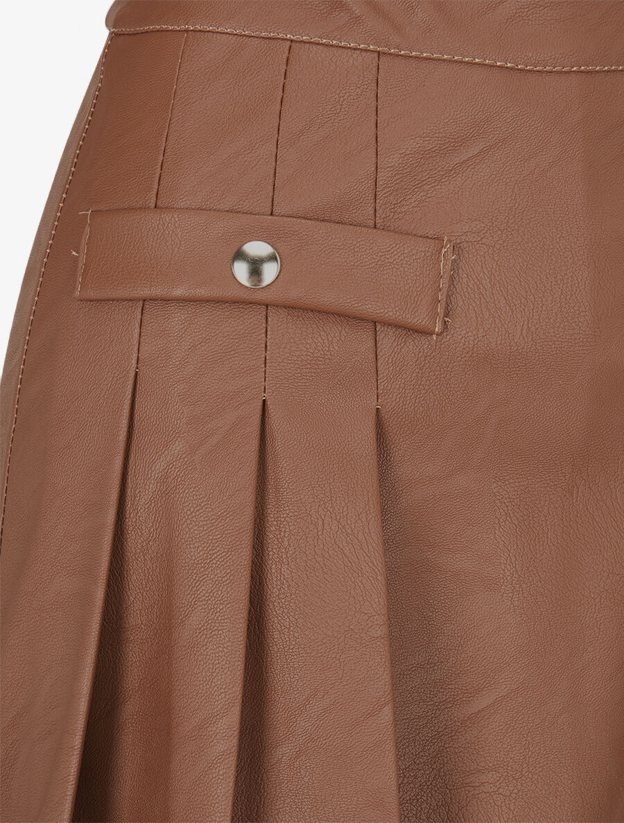 Jupe short plissée en simili - Marron - 3