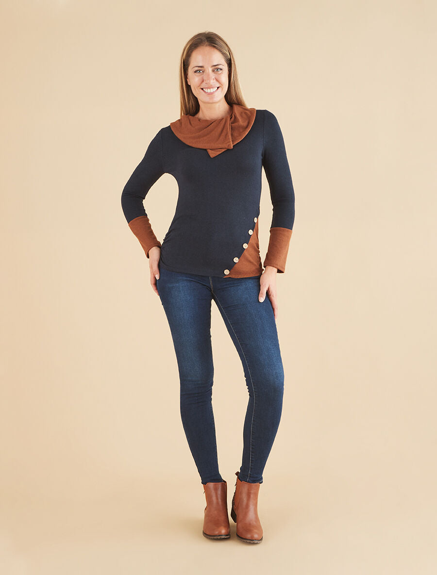 Pull fin à col rond stylisé - Camel/marine - 4