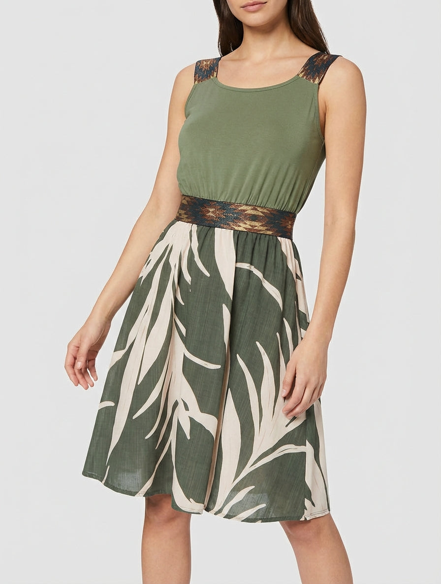 Grafisches Printkleid mit elastischer, dekorativer Taille - Kaki