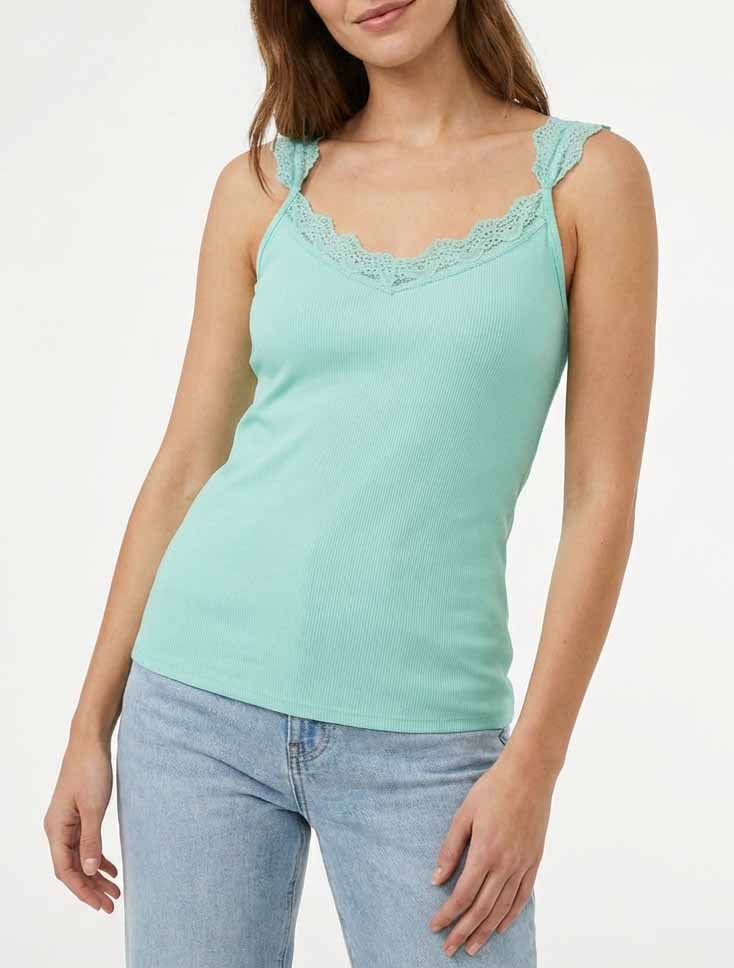 Geripptes Tanktop mit Spitzen-Trägern - Wassergrün