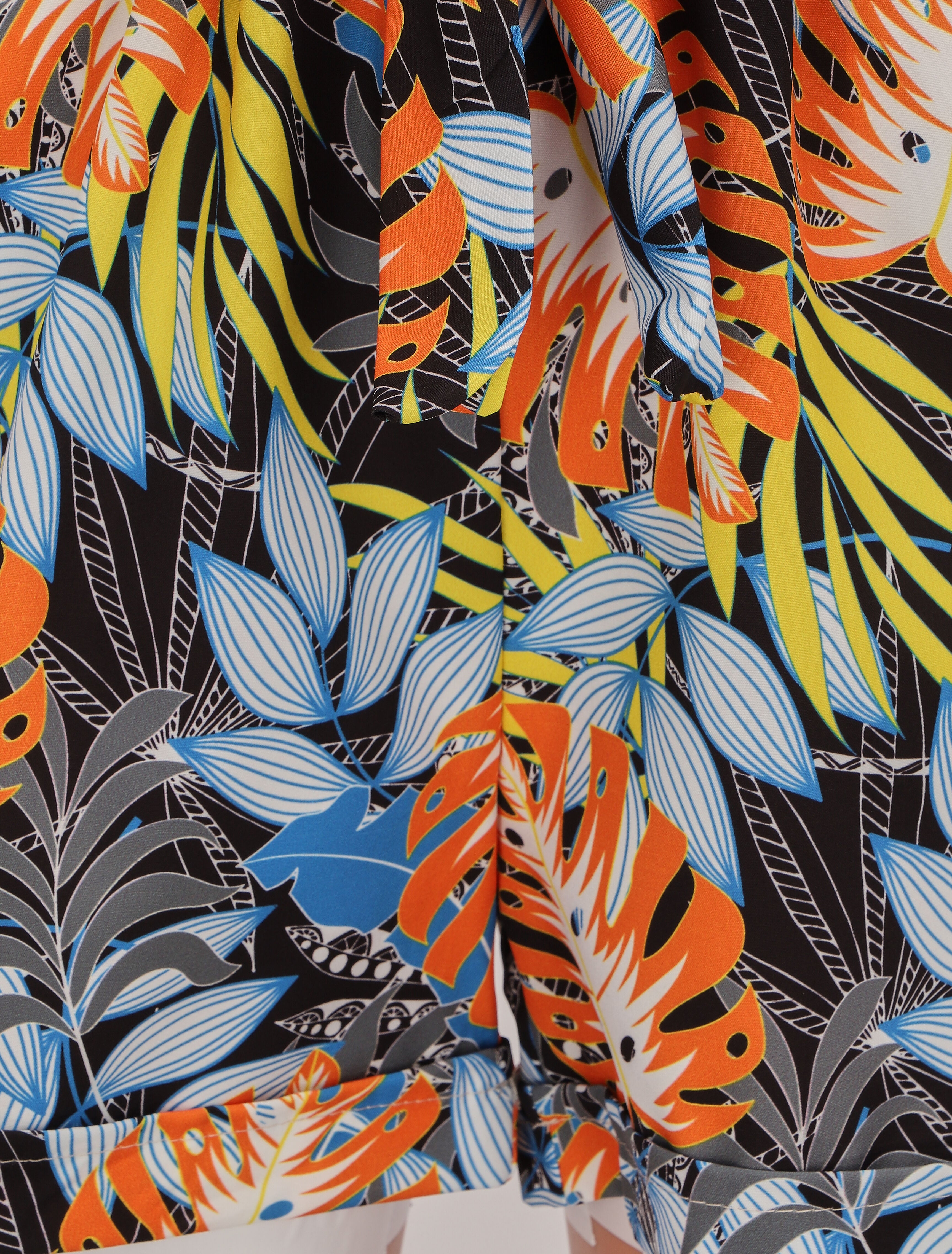 Short imprimé feuilles tropicales à revers - Noir - 3