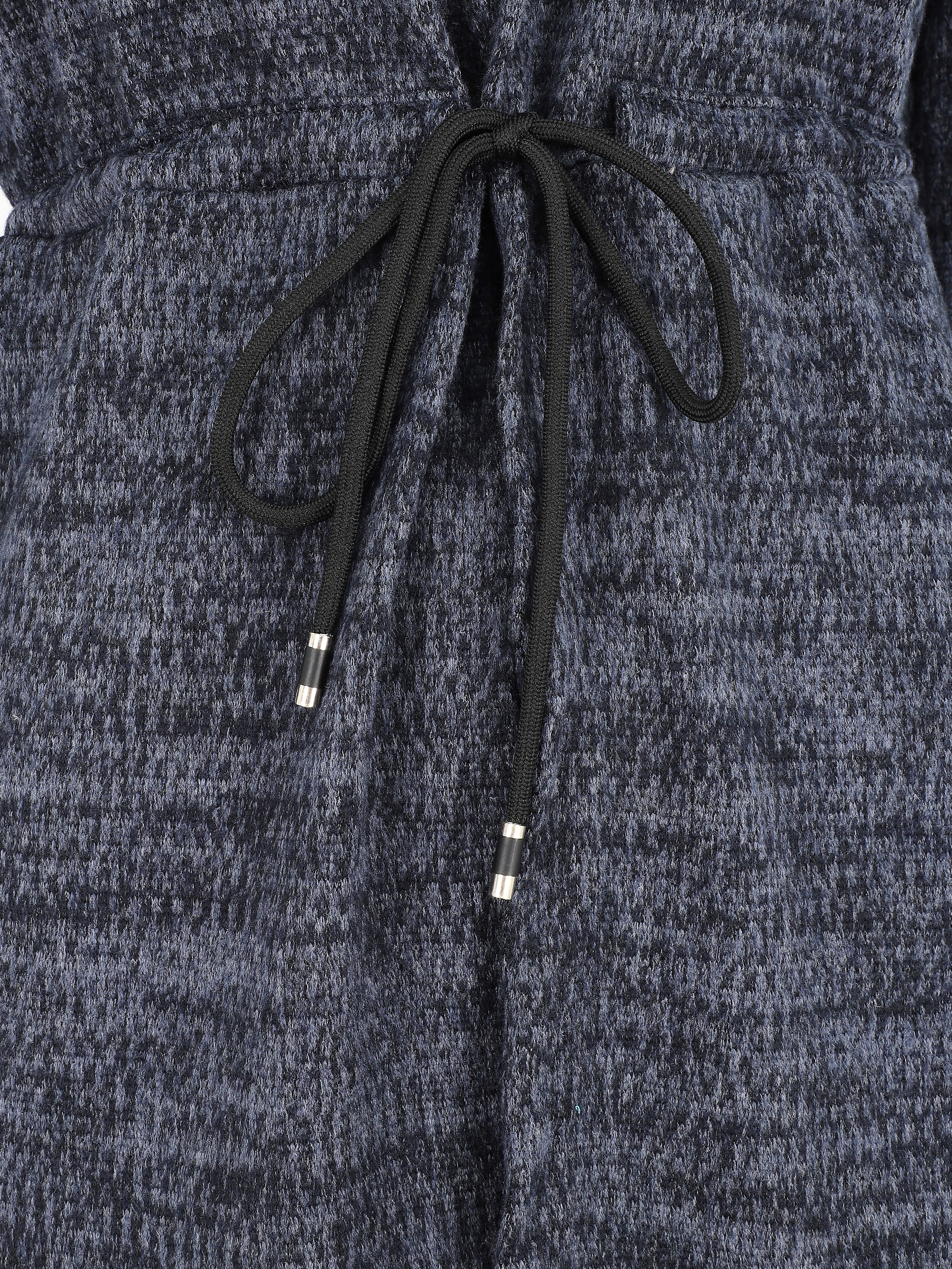 Gilet mi-long à capuche et liens - Bleu - 3
