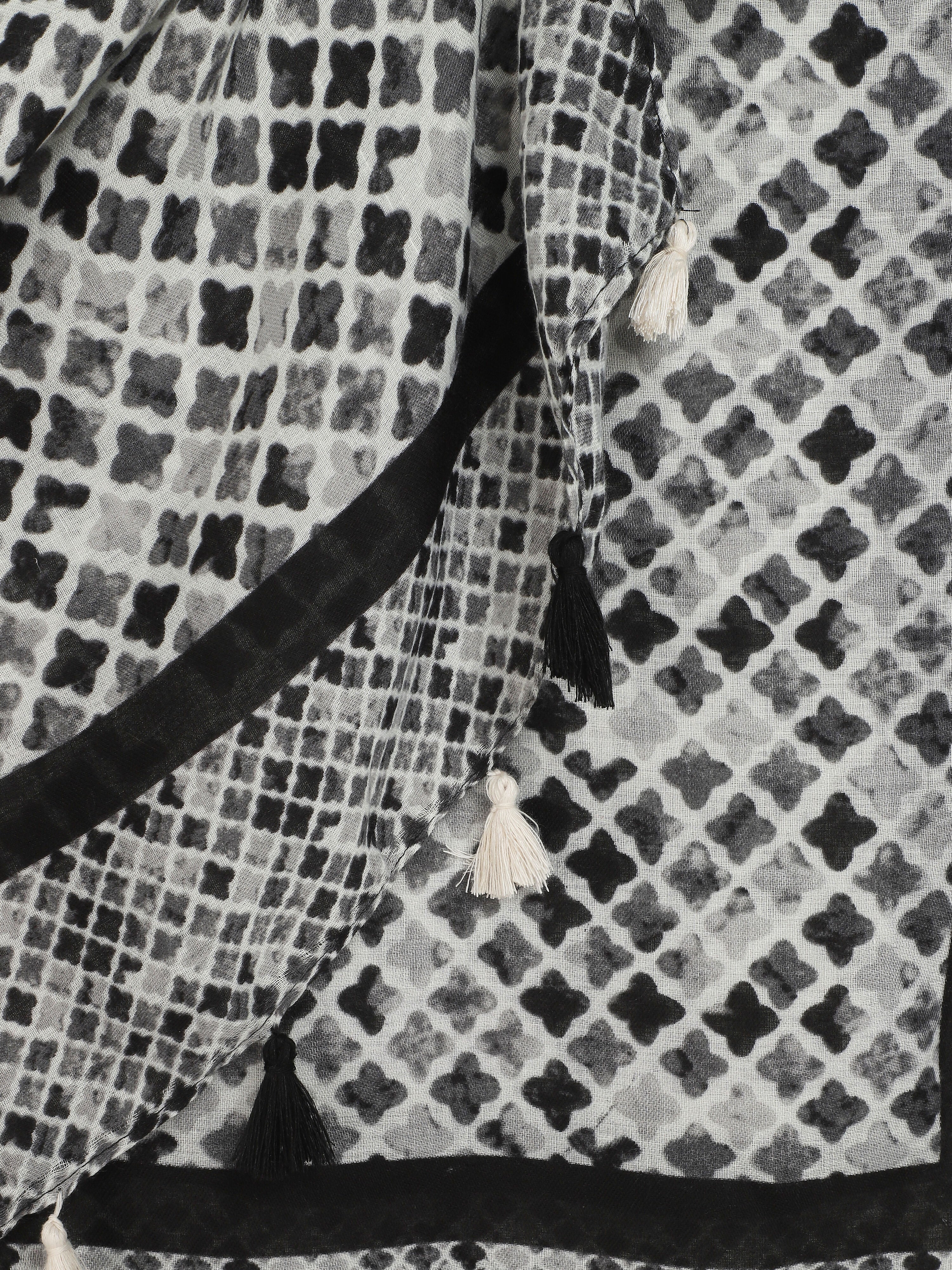 Foulard imprimé trèfles à pompons - Noir - 3