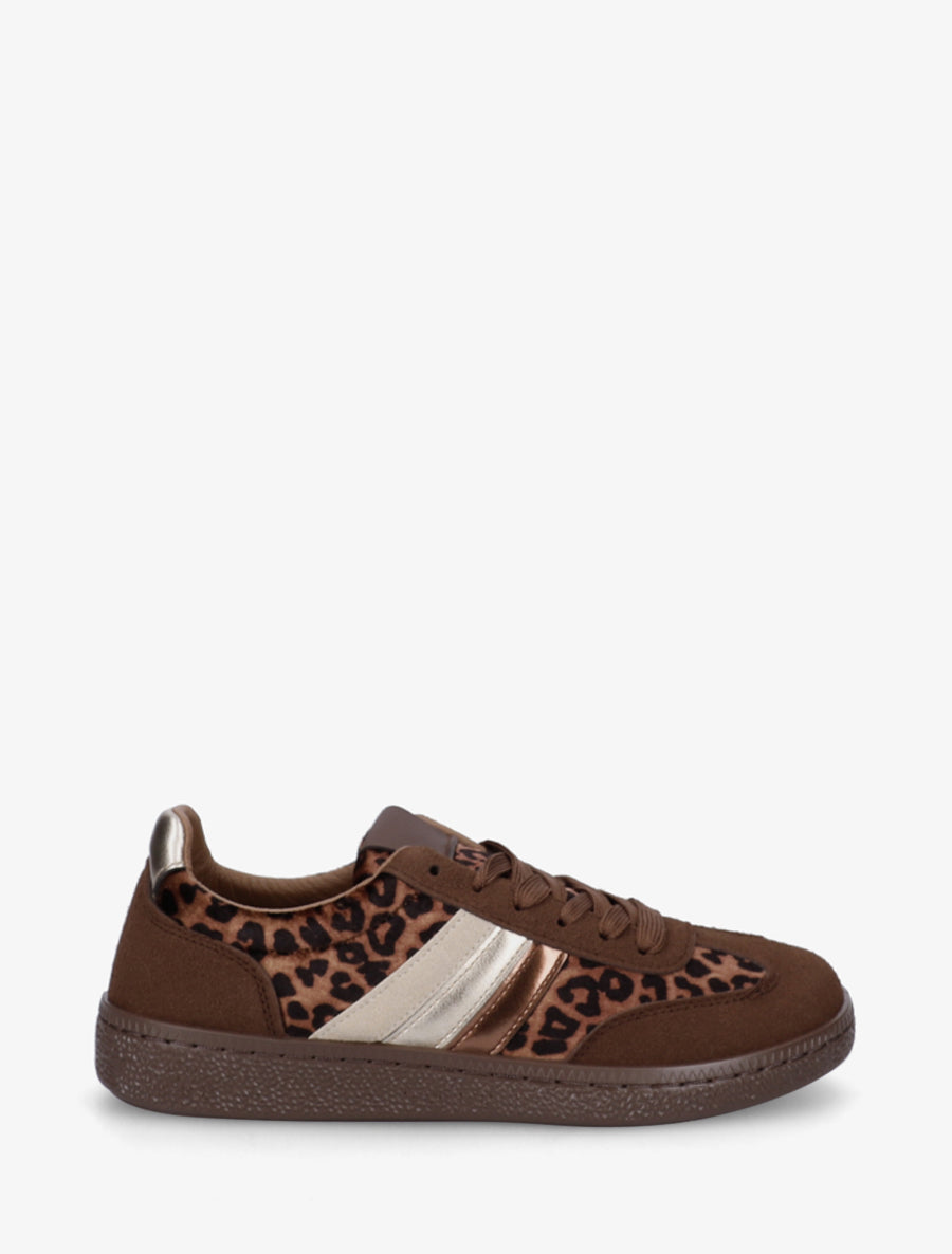 Sneakers à empiècement velours et semelle texturée - Marron foncé - 1