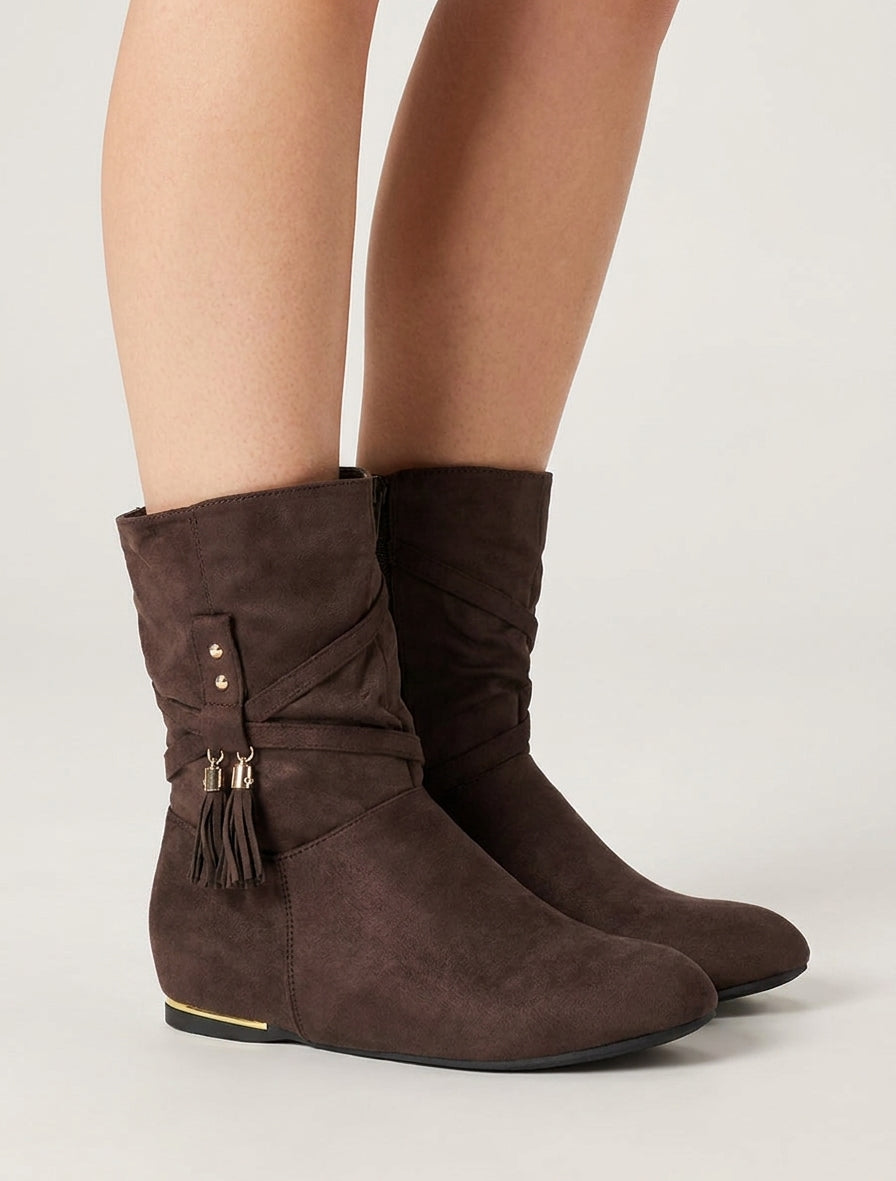 Stiefeletten aus Wildlederimitat mit Quasten - Braun
