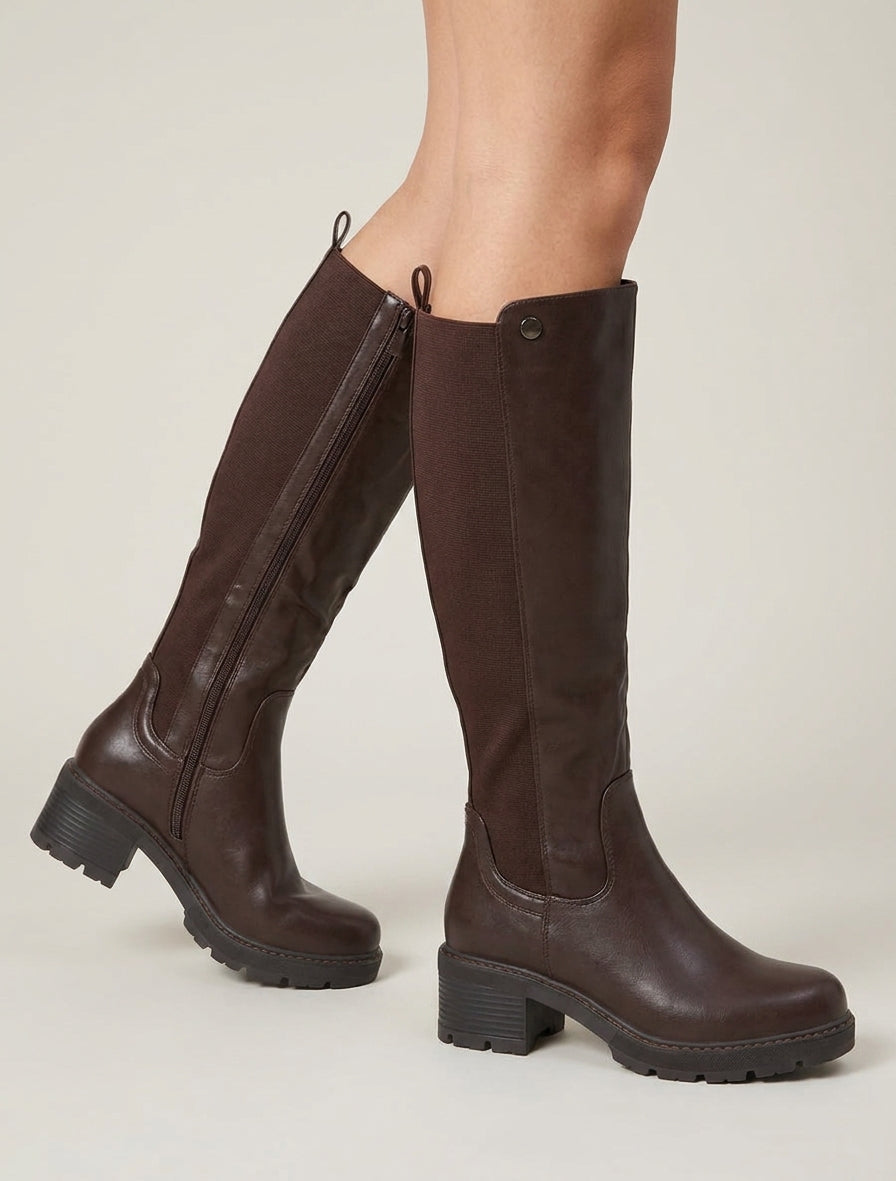 Elastische Stiefel mit Absatz - Braun