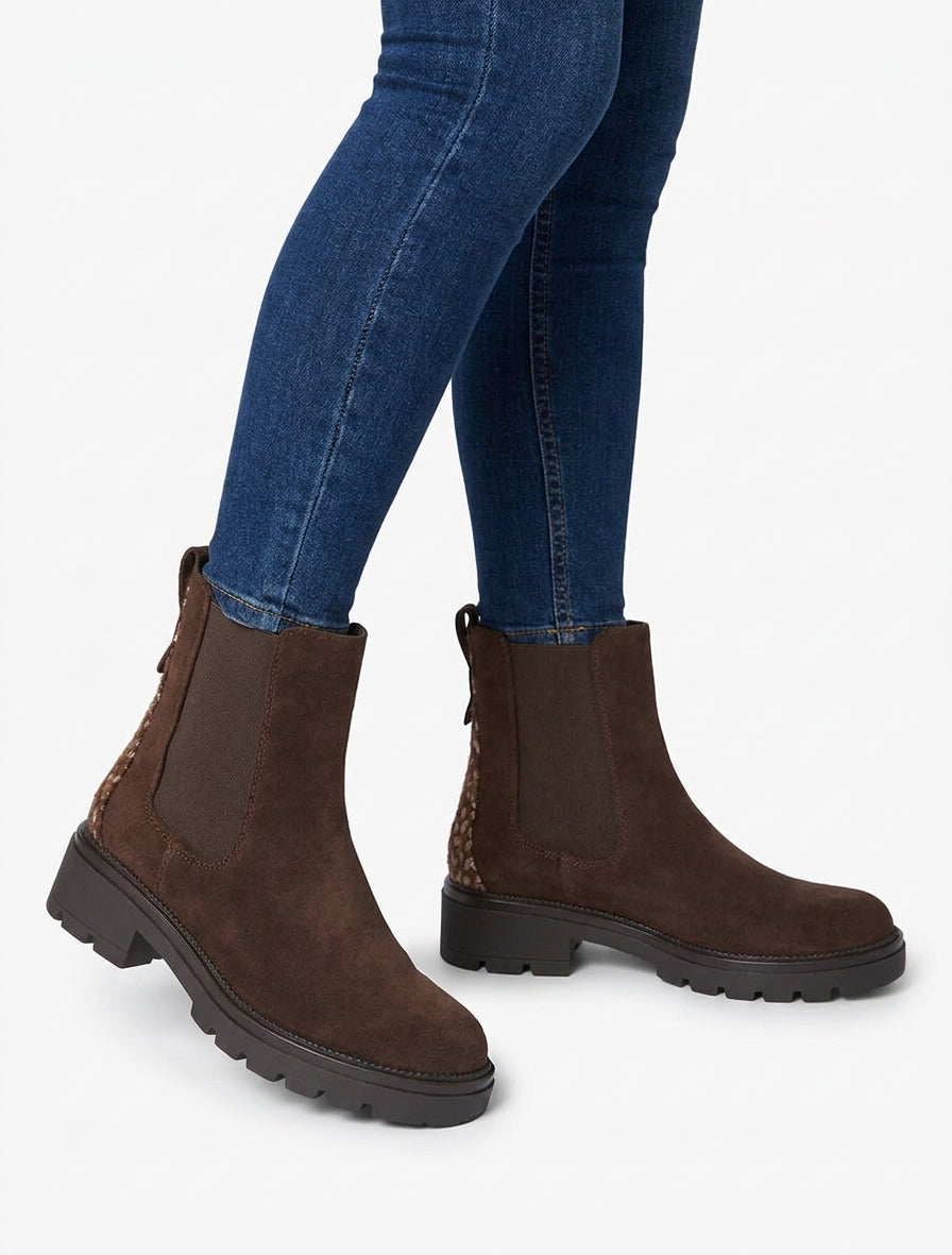 Wildlederstiefeletten mit gesprenkelter Fersenkappe - Schokolade