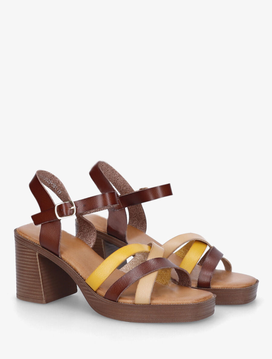 Sandales à talon et brides croisées - Marron - 4