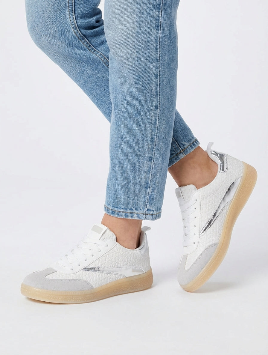 Sneaker aus Kunstleder mit Flechtoptik - Weiß