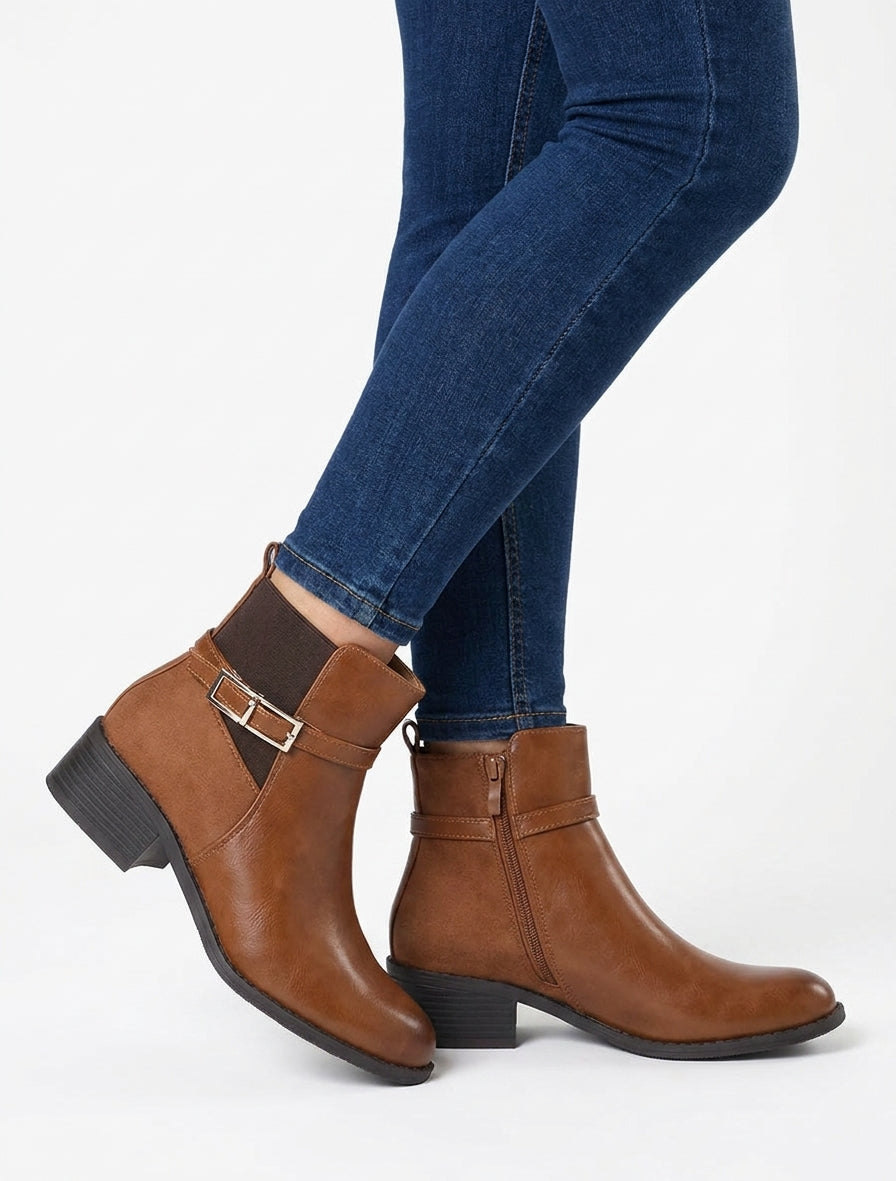 Elastische Stiefeletten aus zweifarbigem Material mit Metallschnalle - Kamel