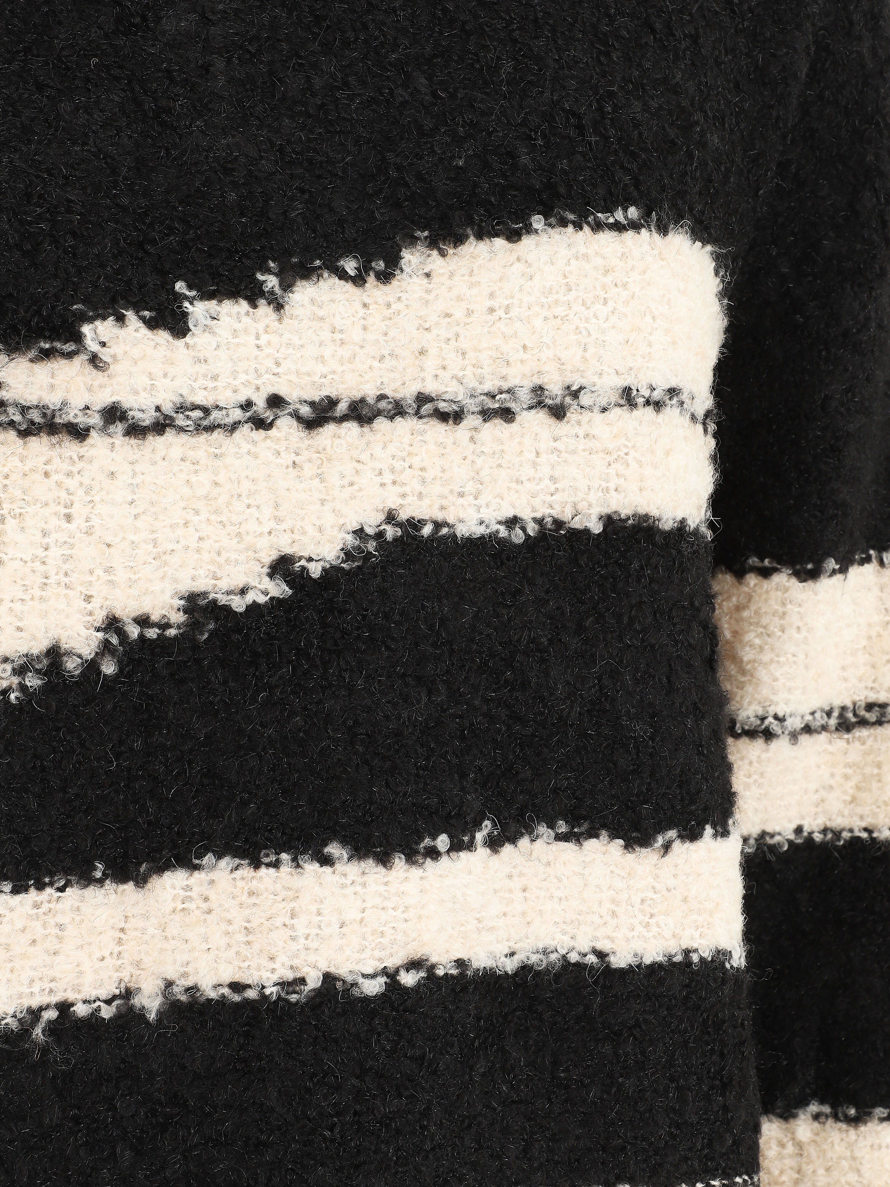 Pull duveteux à motif rayures - Noir - 3