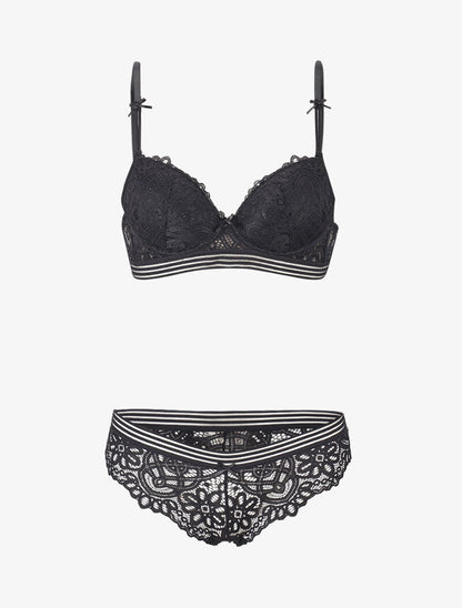 Ensemble en dentelle et à lignes ajourées - noir - 3