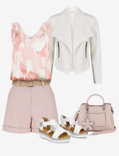 Look Anyaa - 1