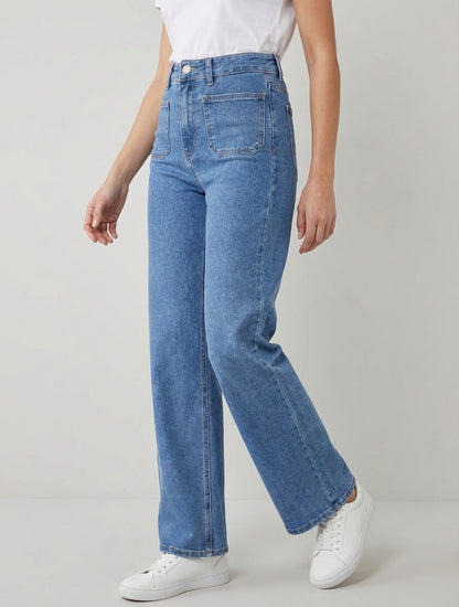 Weit geschnittene Jeans mit aufgesetzten Taschen - Blau