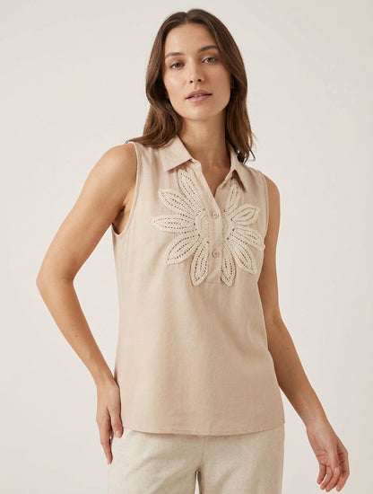 Ärmellose Bluse mit Blumenstickerei - Beige