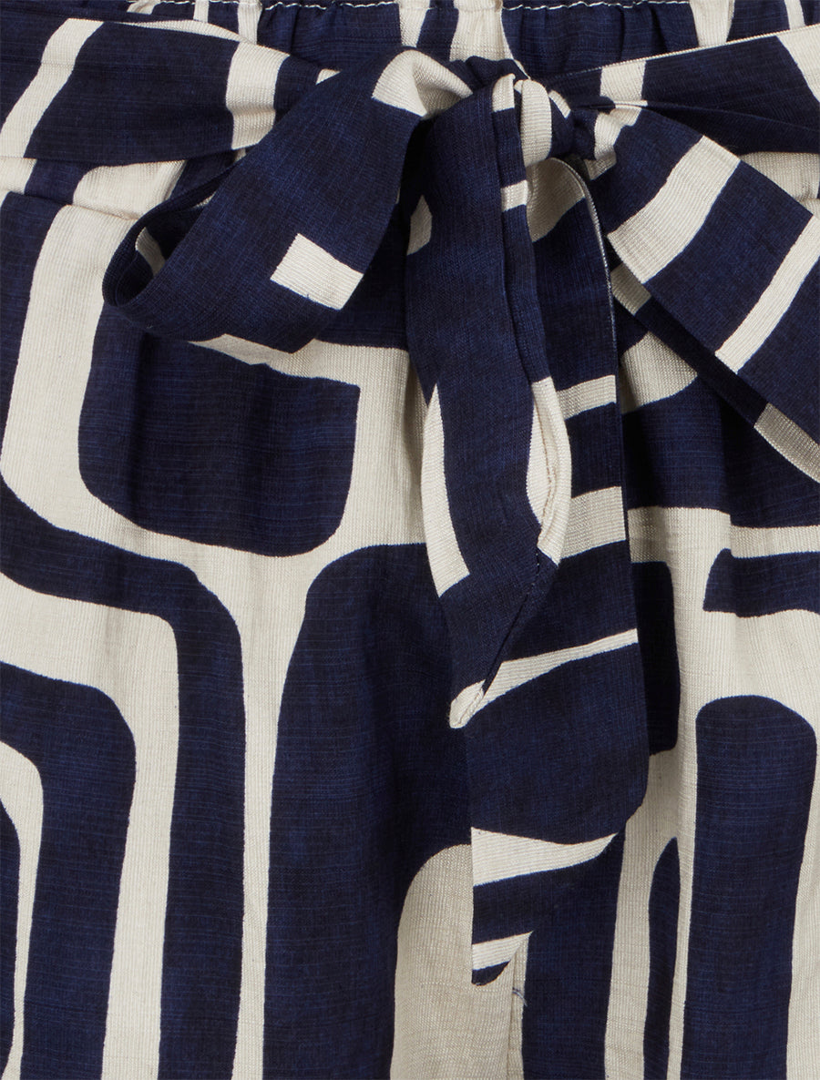 Elastische bedruckte Shorts mit Fantasiemuster - marineblau