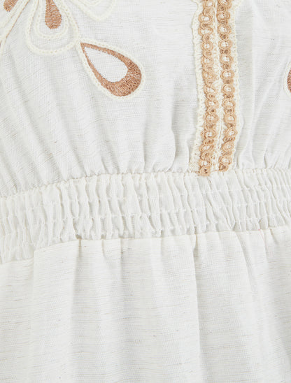 Robe mi-longue élastiquée à buste brodé - Écru - 3