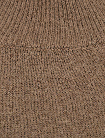 Pull droit à col montant et boutons métalliques - Marron - 3