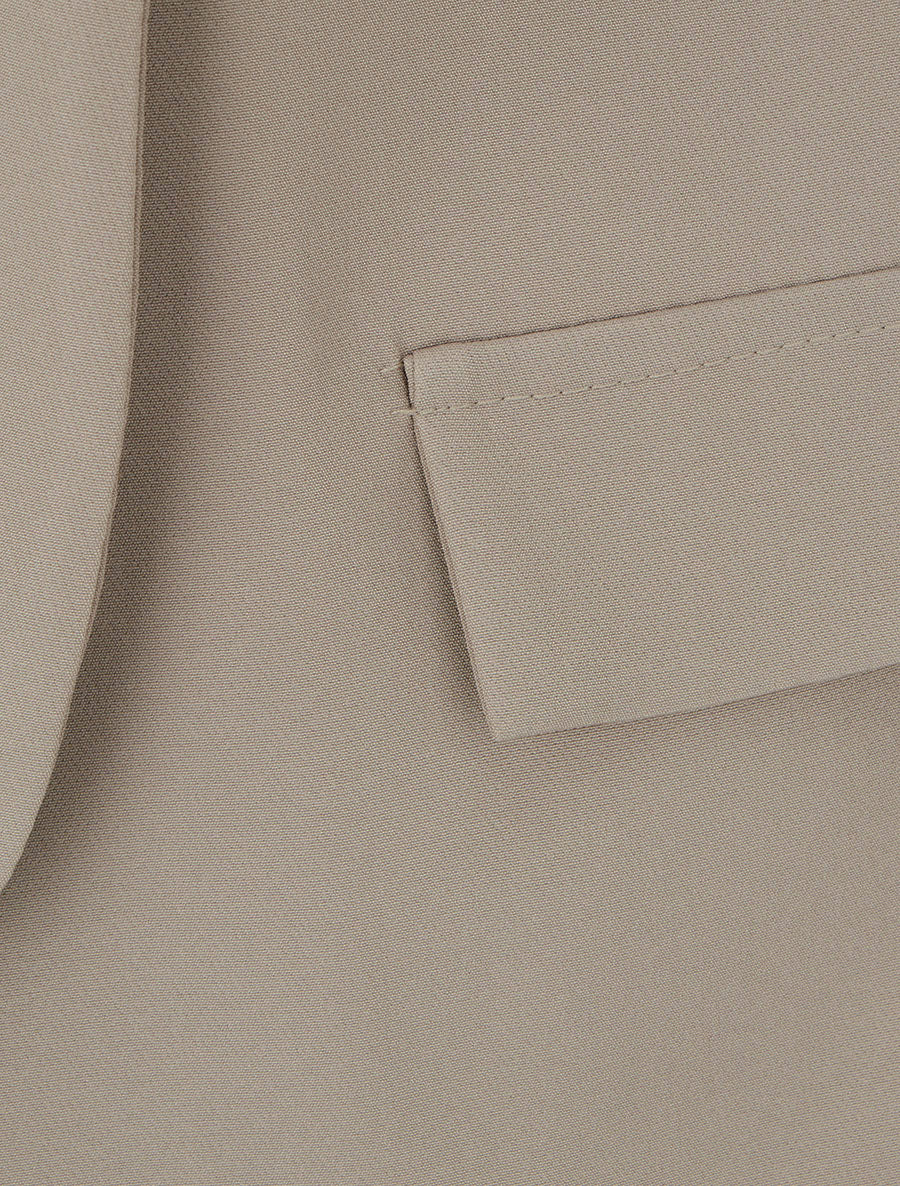 Unifarbener Blazer mit dekorativen Taschen - Maulwurf