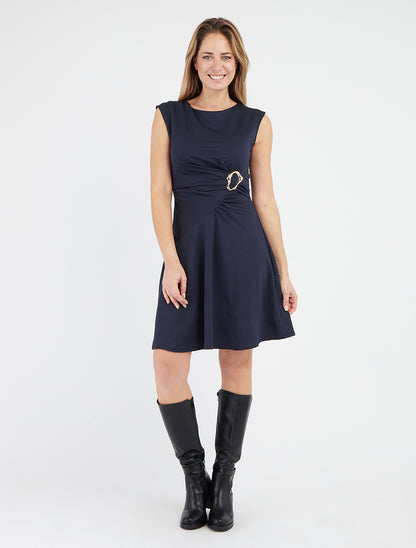 Ärmelloses Skaterkleid mit Schnalle - Marine