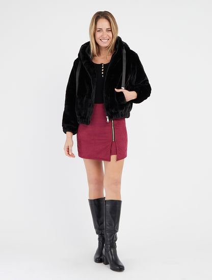 Weite Jacke aus Kunstfell - Schwarz