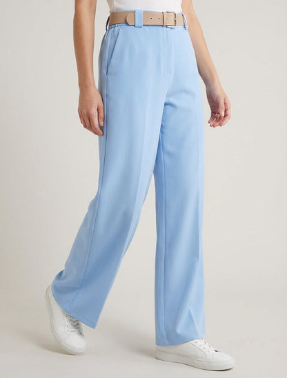Gerade geschnittene, einfarbige, elastische Hose - Himmelblau