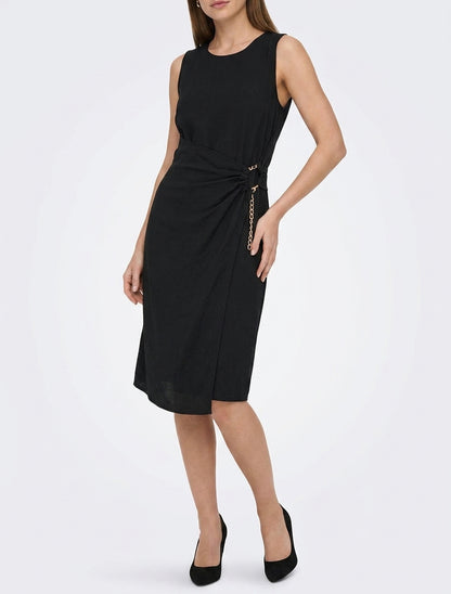 Langes einfarbiges Kleid mit Kettendetail - Schwarz