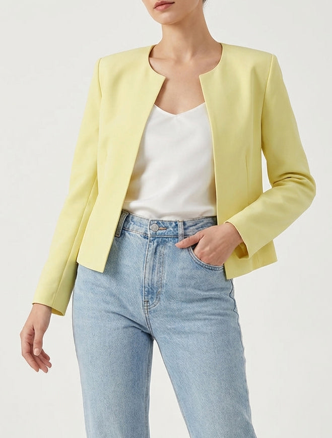 Gerade geschnittener Blazer mit Rundhalsausschnitt und Schulterpolstern. - Pastellgelb
