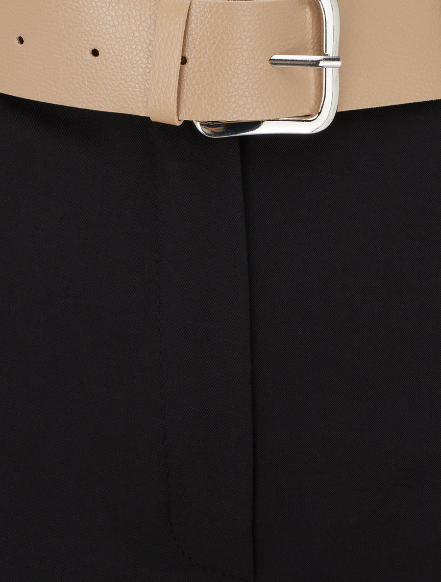 Short uni à ourlet et ceinturé - Noir - 3