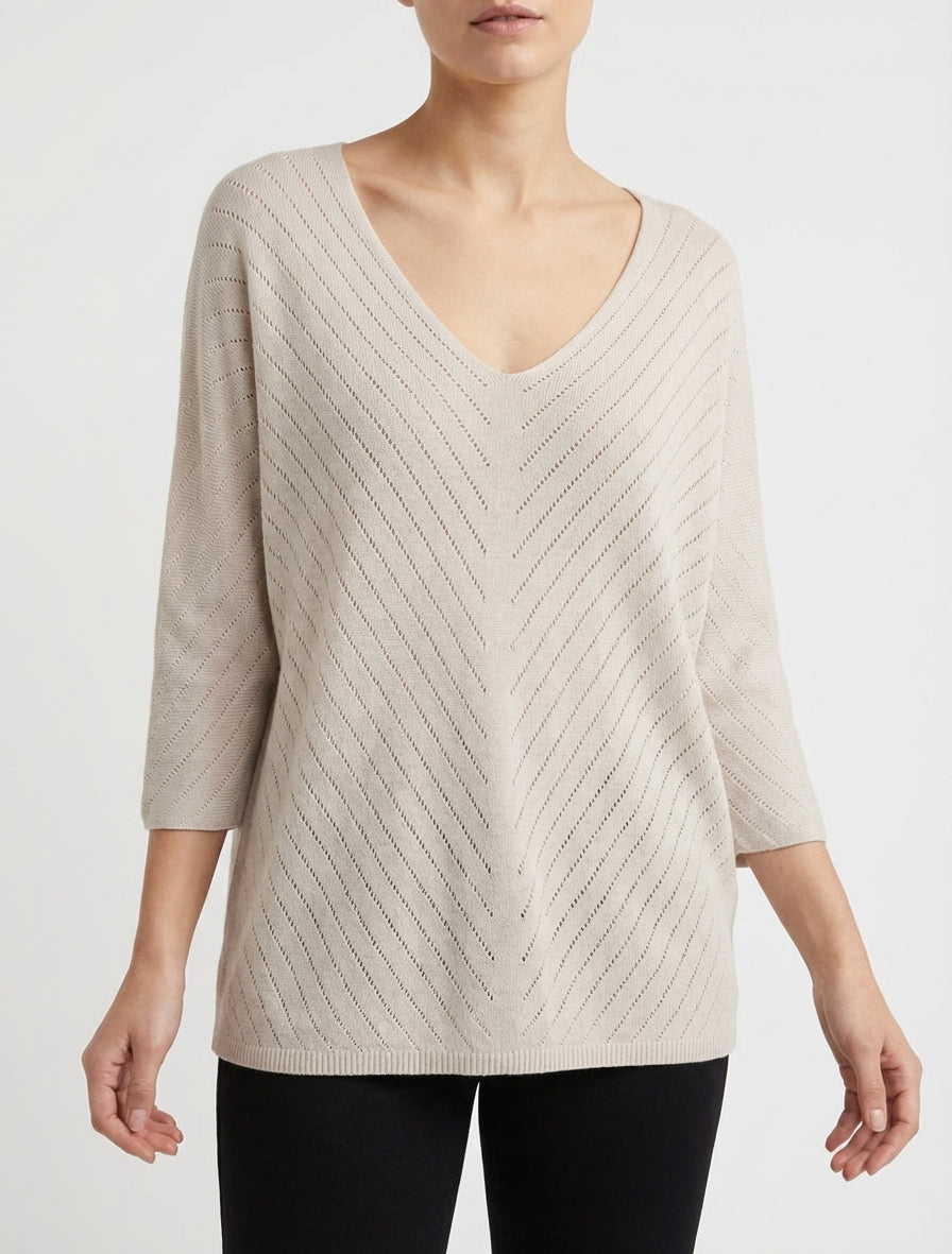 Feiner einfarbiger Pullover mit durchbrochenen Linien - Beige