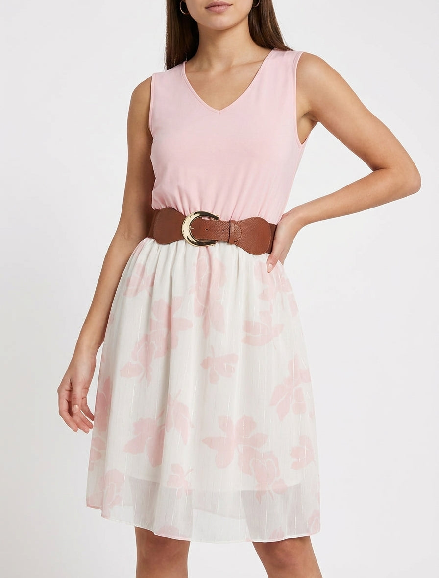 Ausgestelltes Kleid mit Blumenmuster - Rose