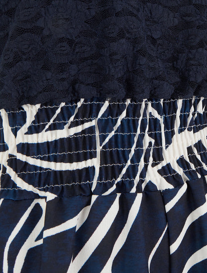 Combishort imprimé graphique à bustier en dentelle - Marine - 3