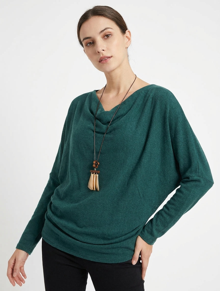 Feiner Pullover mit Fledermausärmeln und Wasserfallausschnitt - Tannengrün