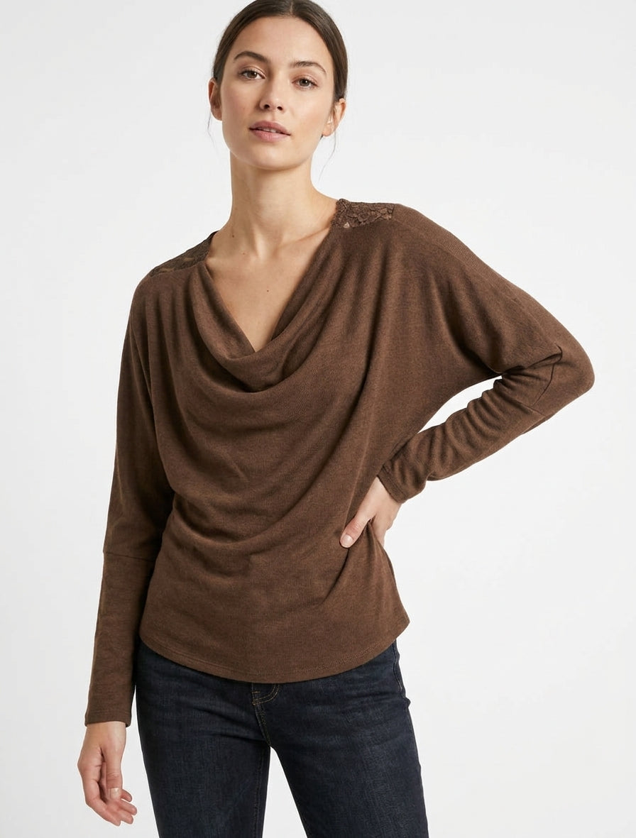Pullover mit Wasserfallausschnitt und V-Rücken mit Spitze - Braun