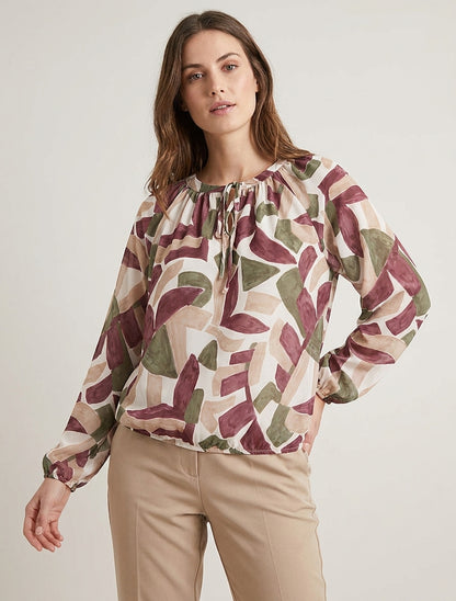 Bluse aus Voile mit abstraktem Druck in Ballonform. - Weinrot