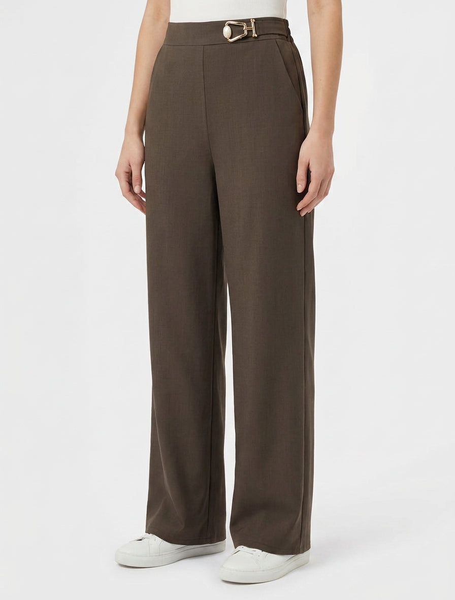 Weit geschnittene Hose mit hoher Taille und Schmuckverzierung - Braun