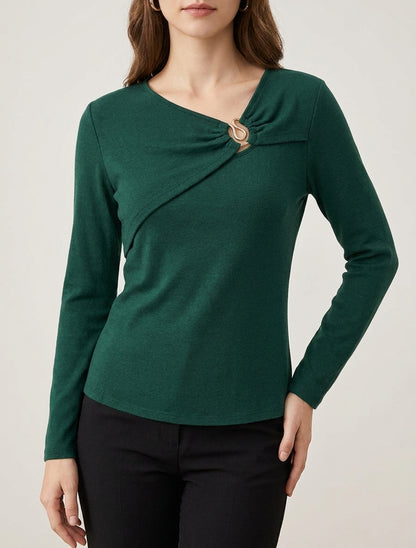 Feiner, gerader Pullover mit gerafftem Rundhalsausschnitt und Schmuck. - Dunkelgrün
