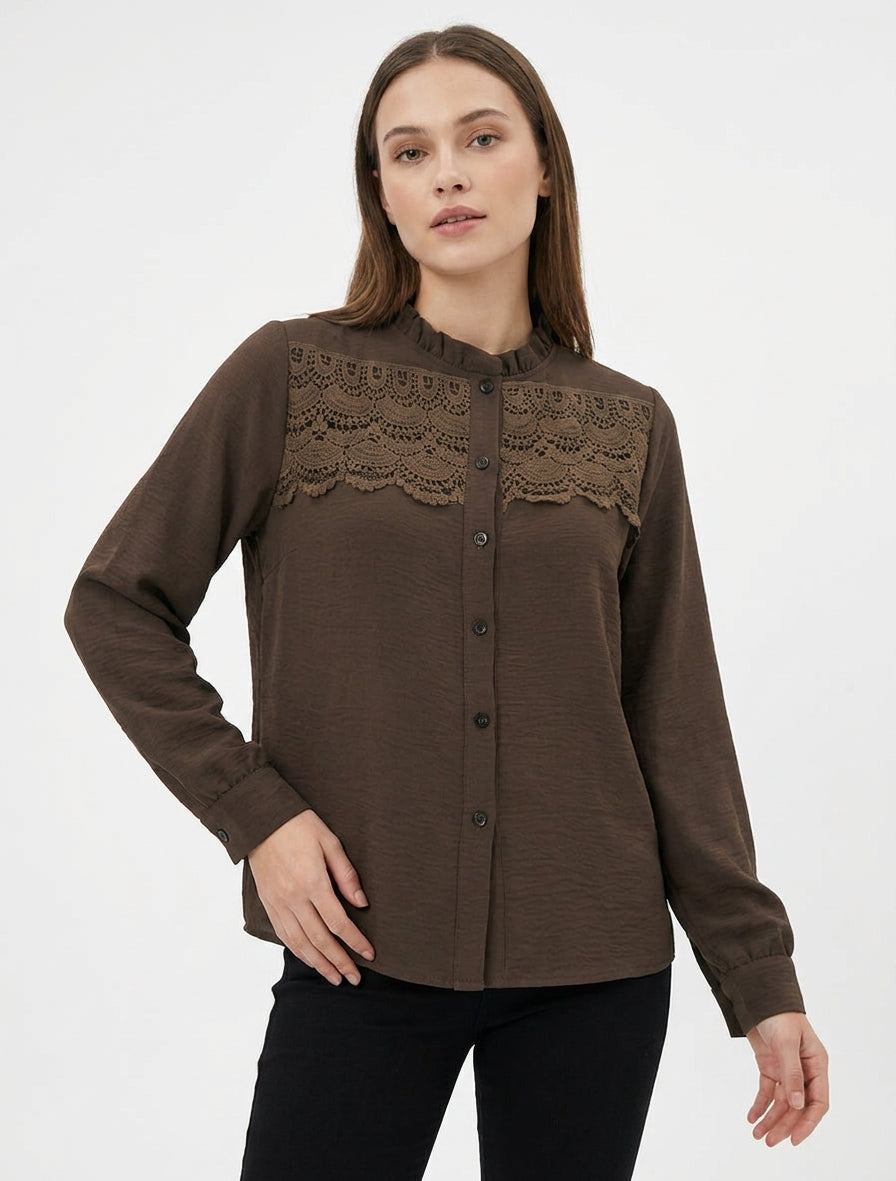 Bluse mit Rüschen-Stehkragen und Spitze - Braun