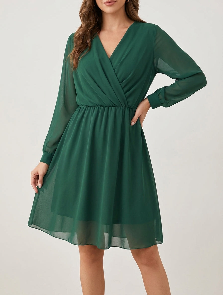 Ausgestelltes Kleid aus Voile mit Wickelausschnitt - Dunkelgrün