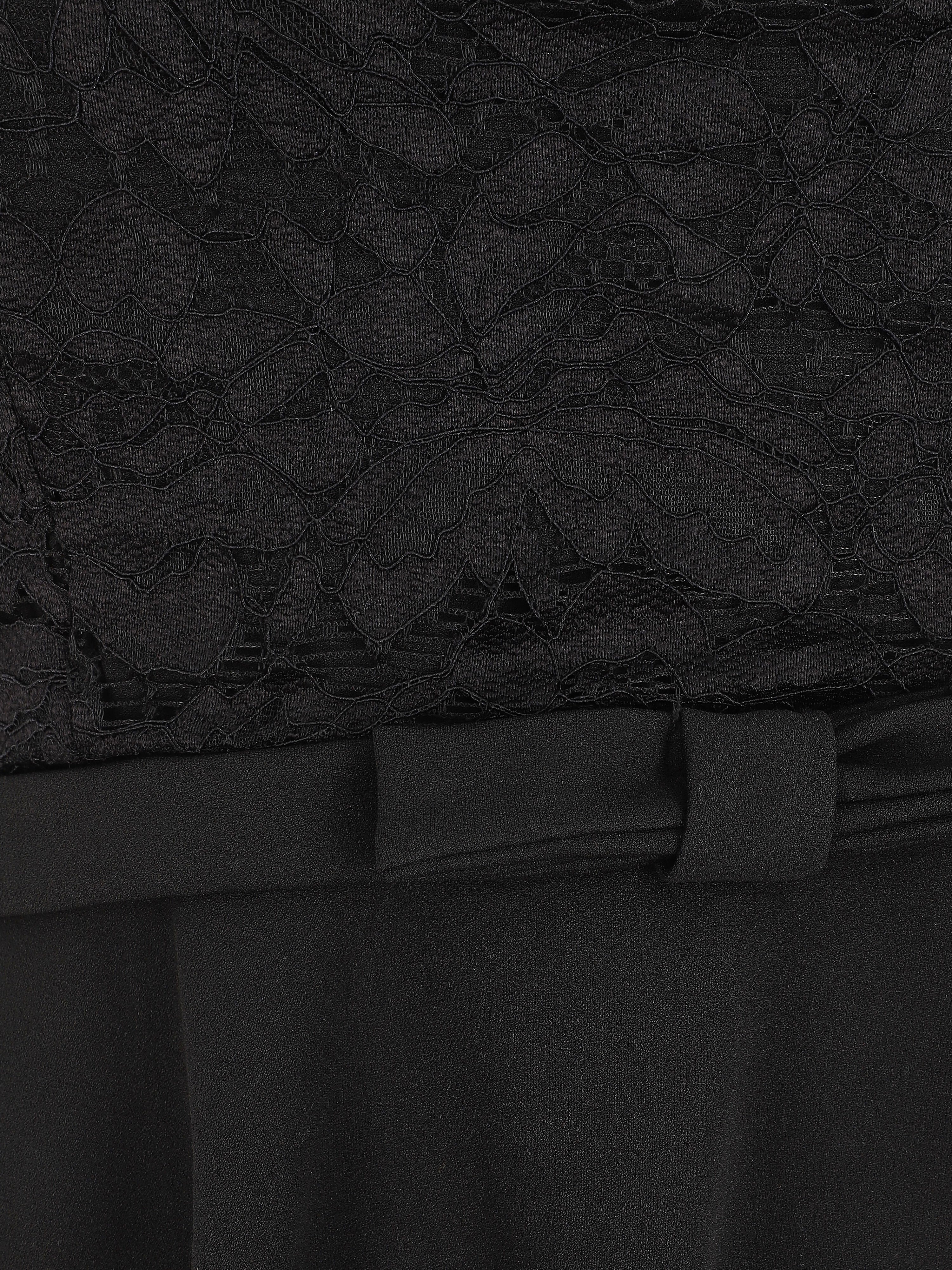 Robe patineuse à buste en dentelle - Noir - 3