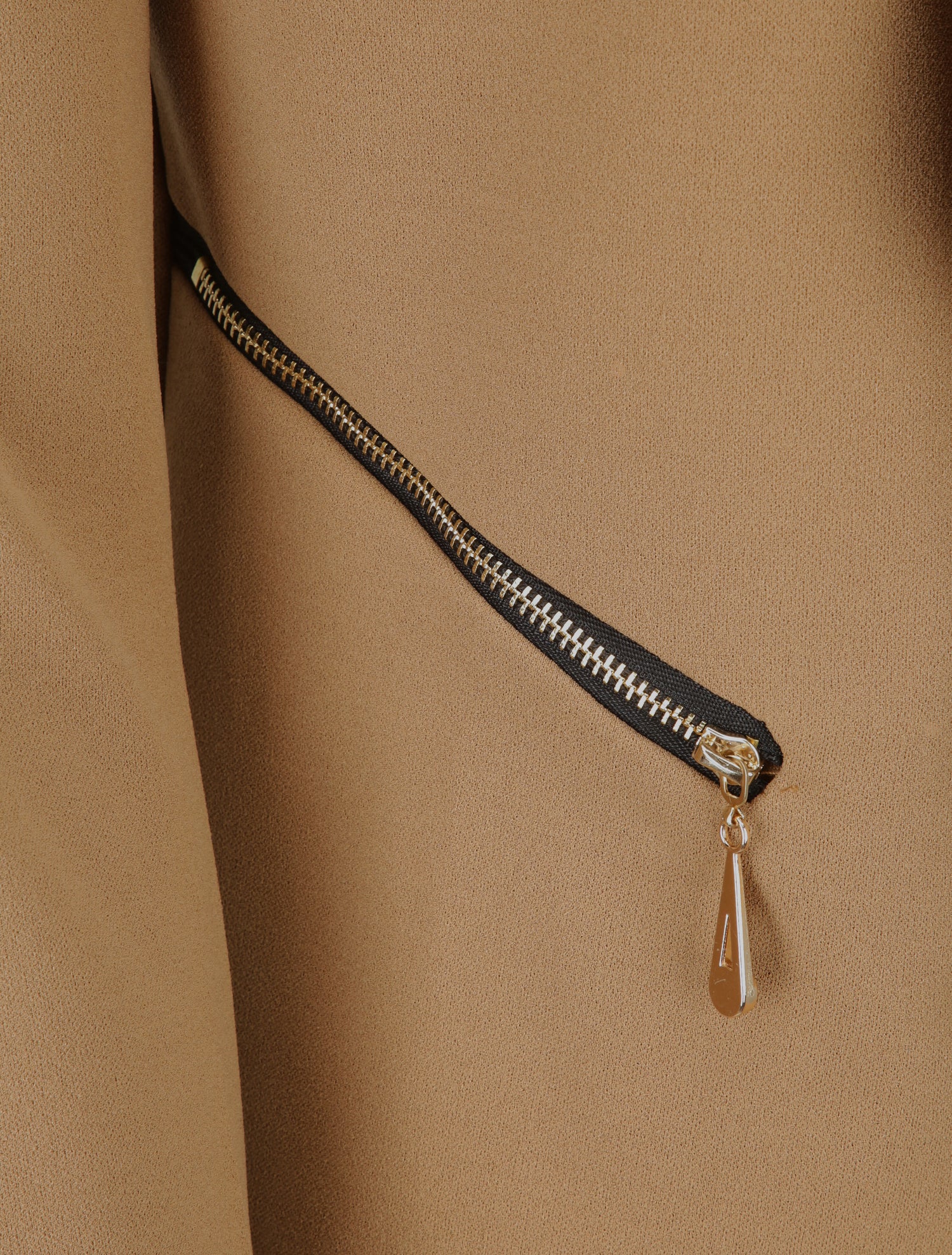 Veste courte à pans biseautés et poches à zip - Beige - 3