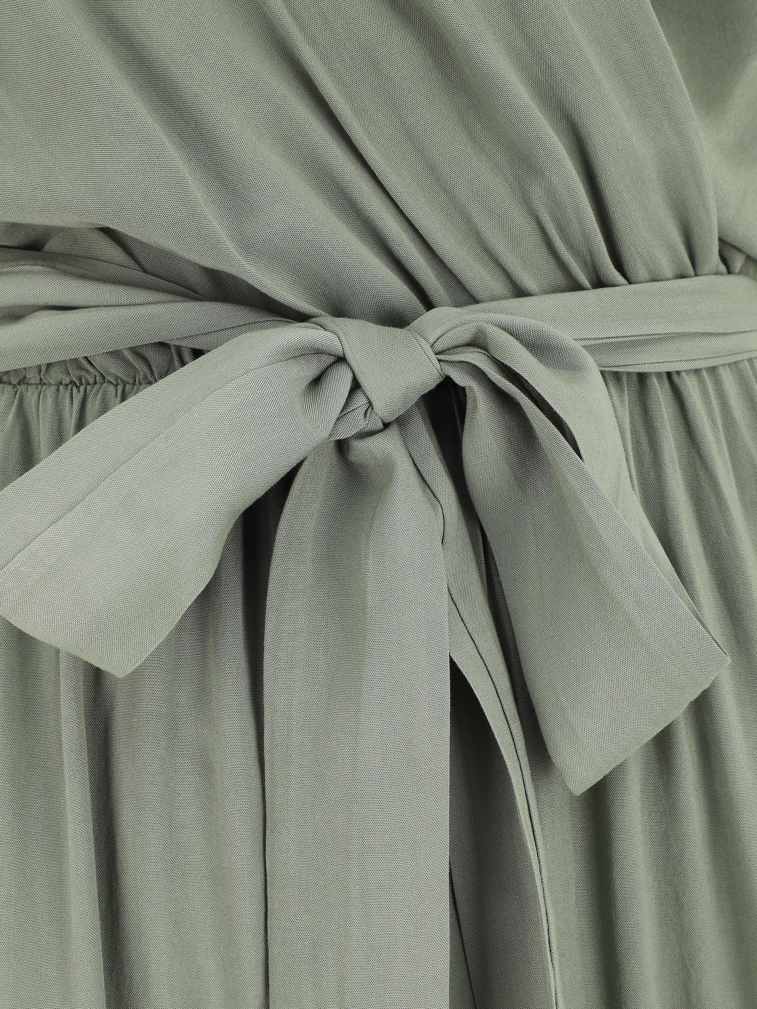 Robe mi-longue boutonnée à manches courtes - Vert olive - 3