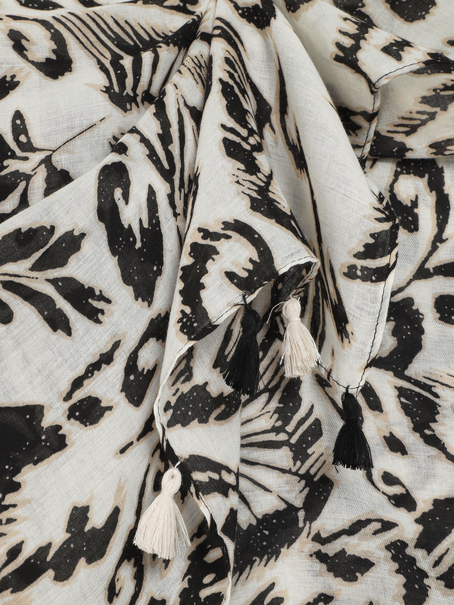 Foulard à pompons imprimé feuilles abstraites - Noir - 3