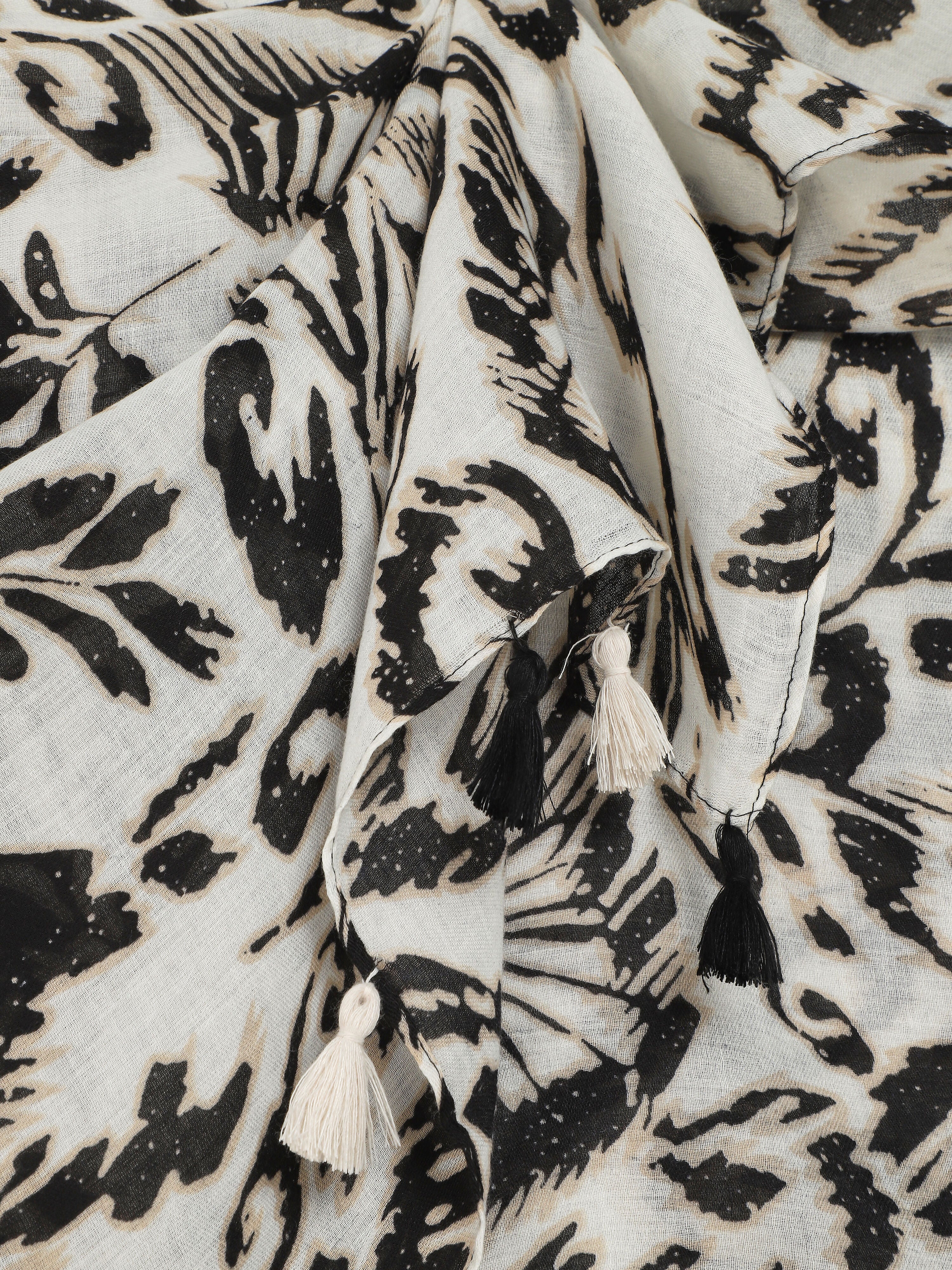 Foulard à pompons imprimé feuilles abstraites - Noir - 3