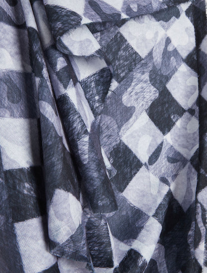 Foulard imprimé graphique et bords effilochés - Noir - 3
