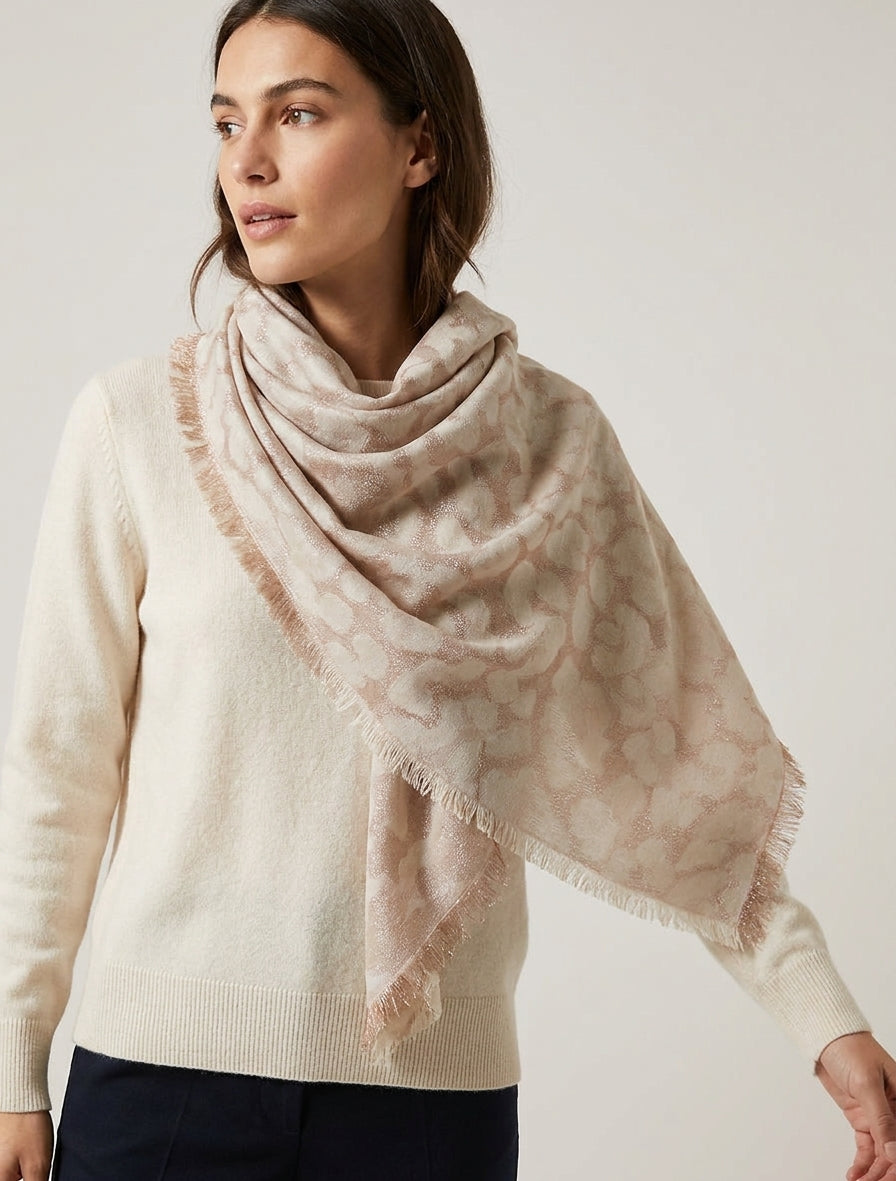 Quadratischer Schal mit schimmerndem Leopardenmuster - Beige