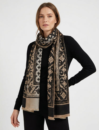 Satinierter Schal mit grafischem Muster - Schwarz