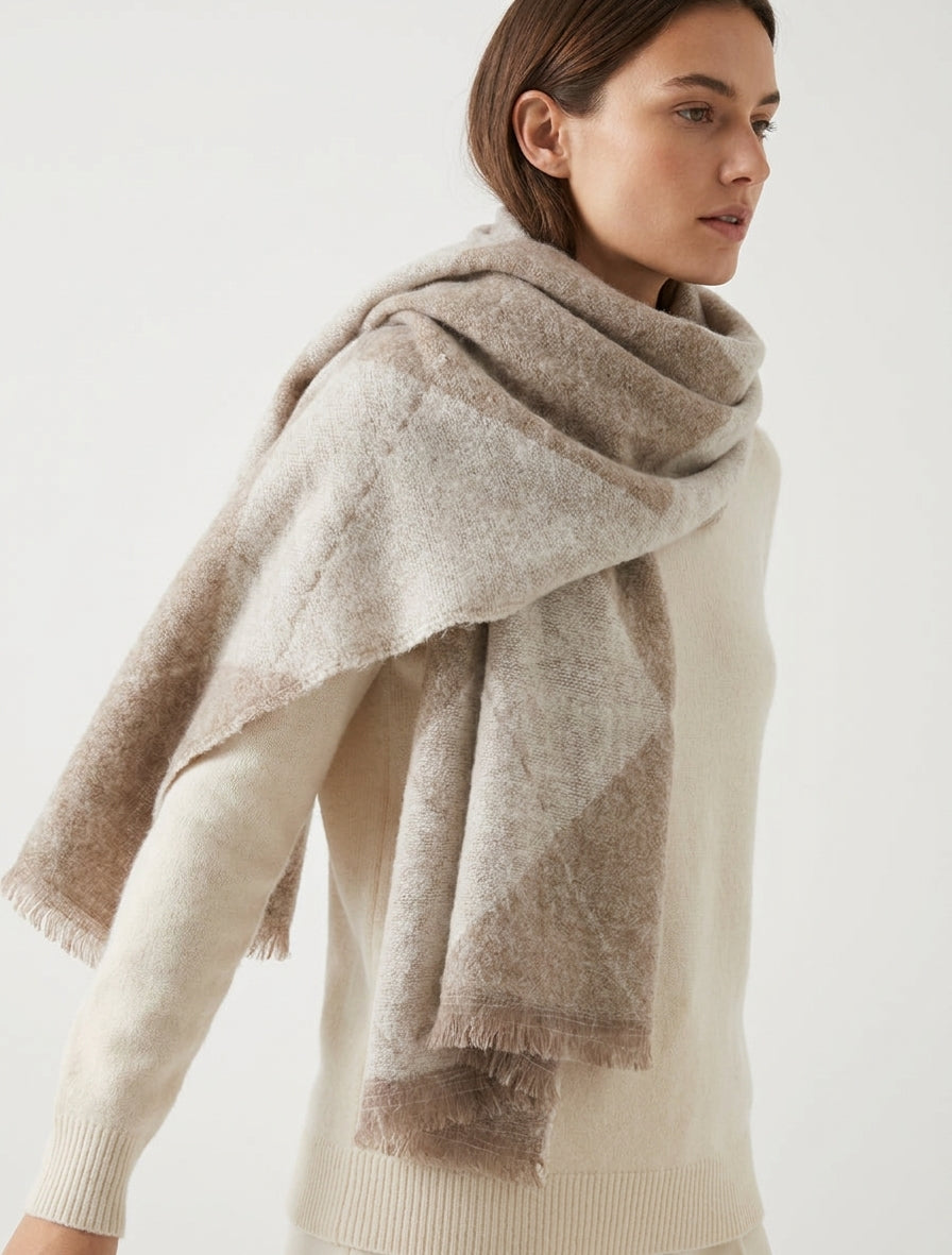 Schal aus gemischtem Kaschmir mit Rautenmuster. - Beige